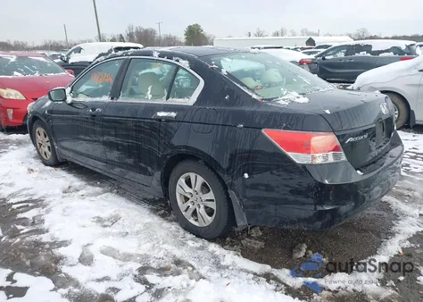 2010 Honda Accord 2.4 Lx-P z USA, uszkodzony, nr VIN 1HGCP2F48AA146304